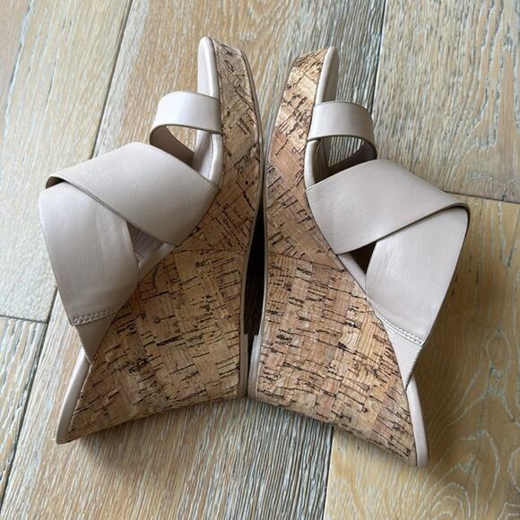 Charles by Charles David Beige Platform Wedge Sandals Size 7.5 - Picture 5 of 7